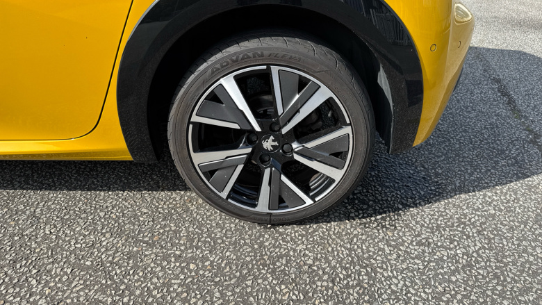 Peugeot 208 1.2 PureTech 100 GT 5dr Petrol Hatchback